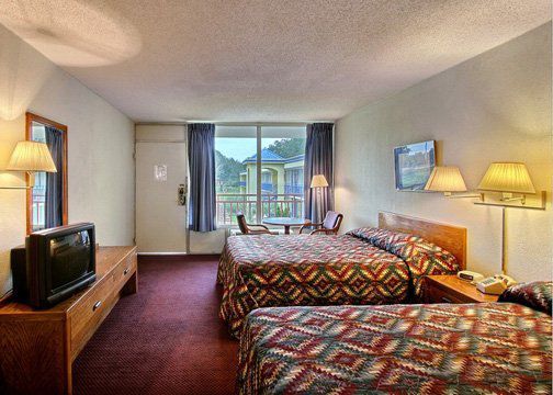 Econo Lodge Ємассі Номер фото